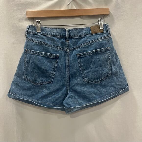 American Eagle Mom Short Denim Womens Size 6 Roll Up High Rise Pleats Summer - Picture 2 of 7